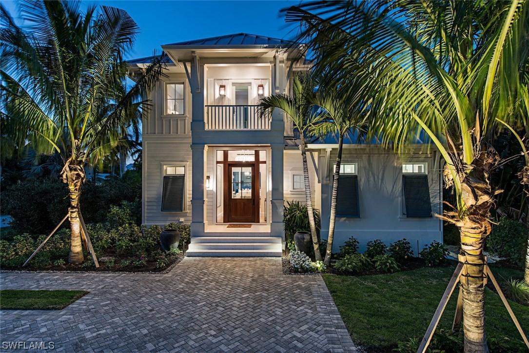 501 14th Ave., Naples, FL 34102