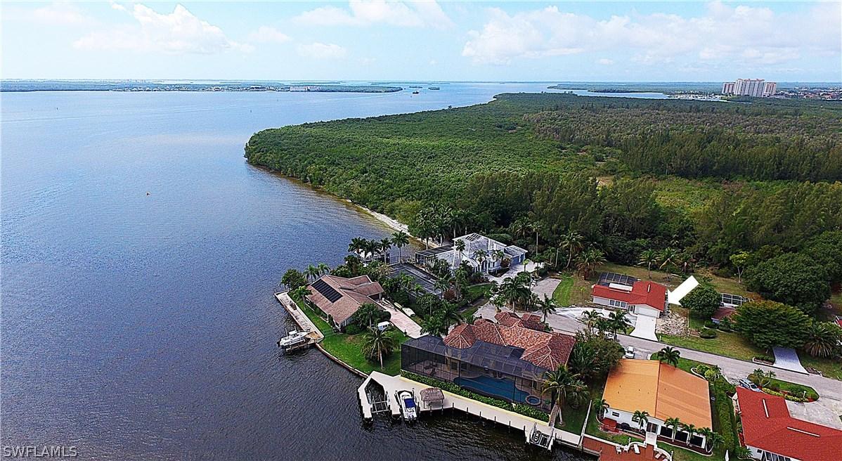 5970 SW 1st Ct., Cape Coral, FL 33914