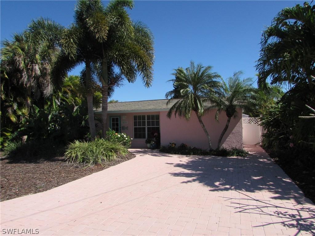 16232 Porto Bello St., Bokeelia, FL 33922