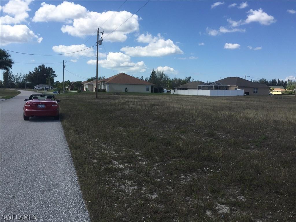 1909 NW 17th Ter., Cape Coral, FL 33993