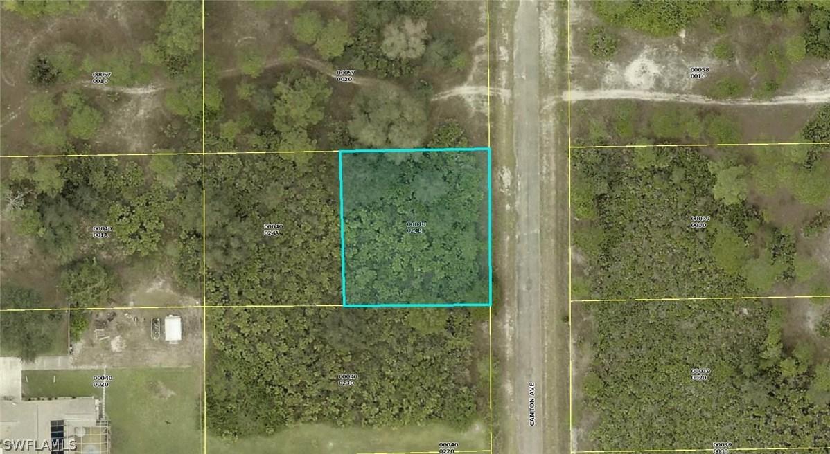 323 Canton Ave., Lehigh Acres, FL 33936