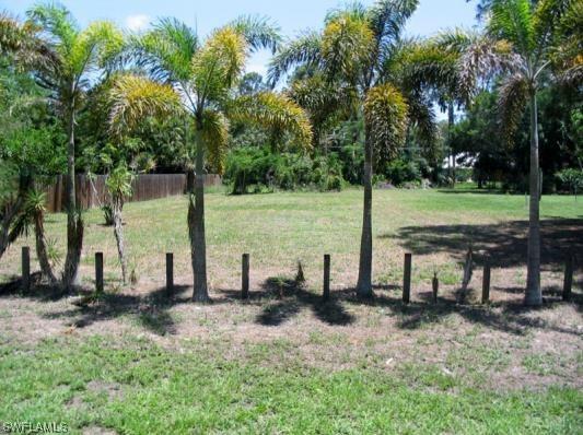 4460 Lorraine Ave., Naples, FL 34104