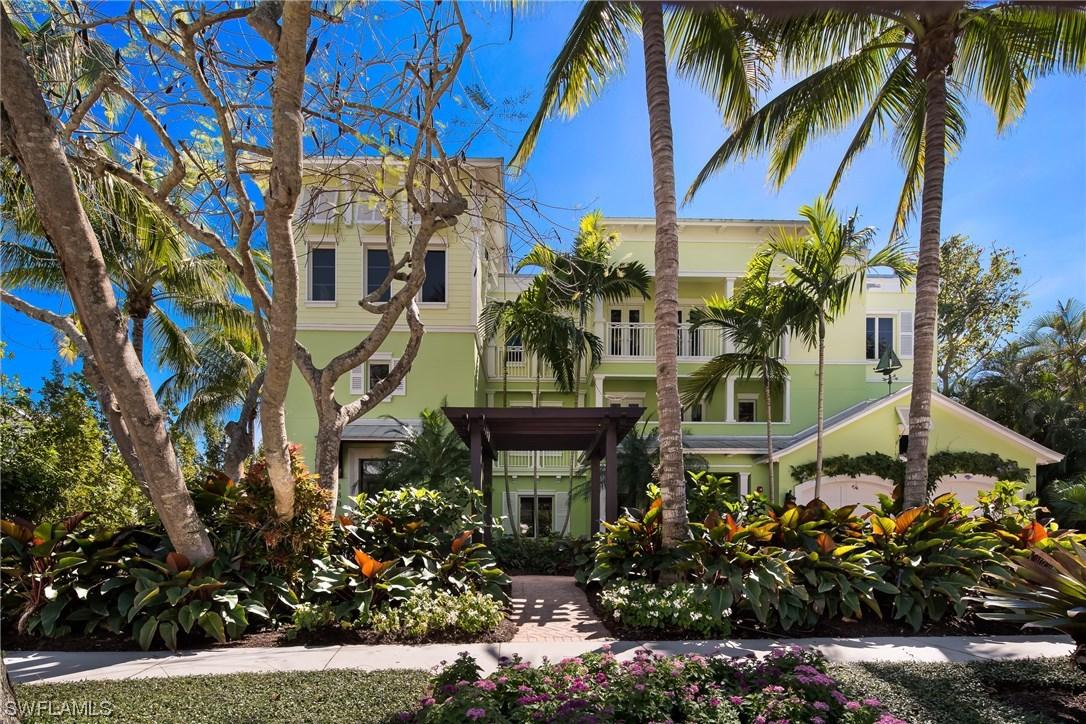 370 11th Ave. #2, Naples, FL 34102