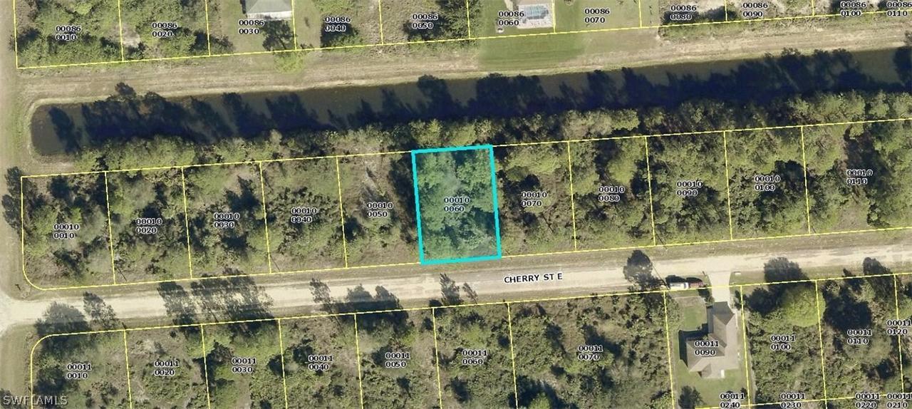 1213 Cherry St., Lehigh Acres, FL 33974