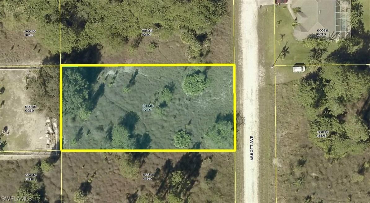 1921 Abbott Ave., Lehigh Acres, FL 33972