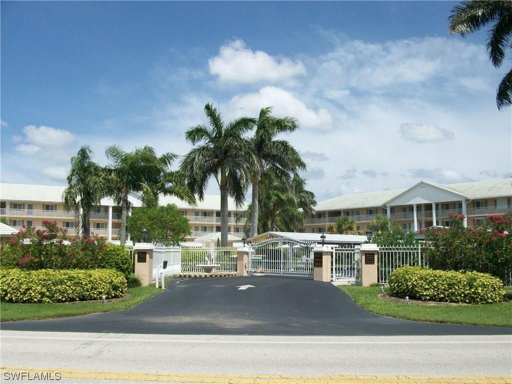 10684 Gulf Shore Dr. #B-304, Naples, FL 34108