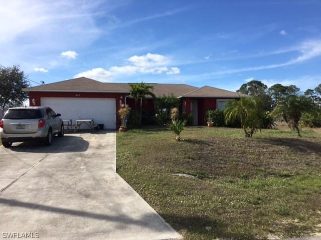 807 Greyhound Ave., Lehigh Acres, FL 33971