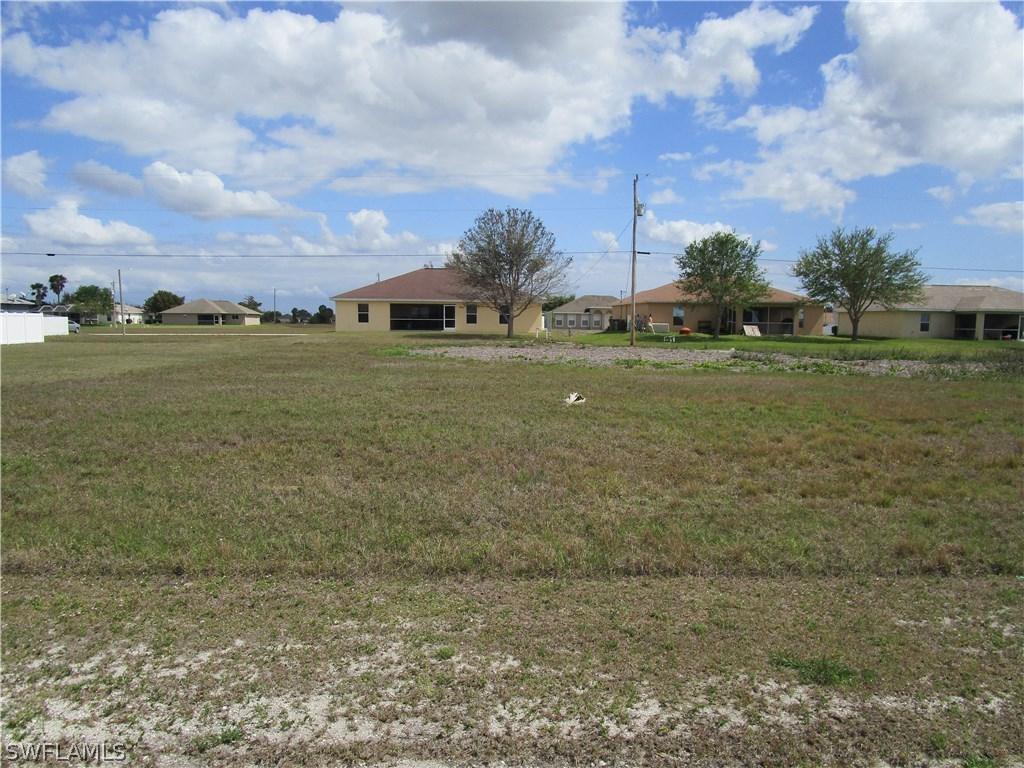 2823 NE 1st Pl., Cape Coral, FL 33909