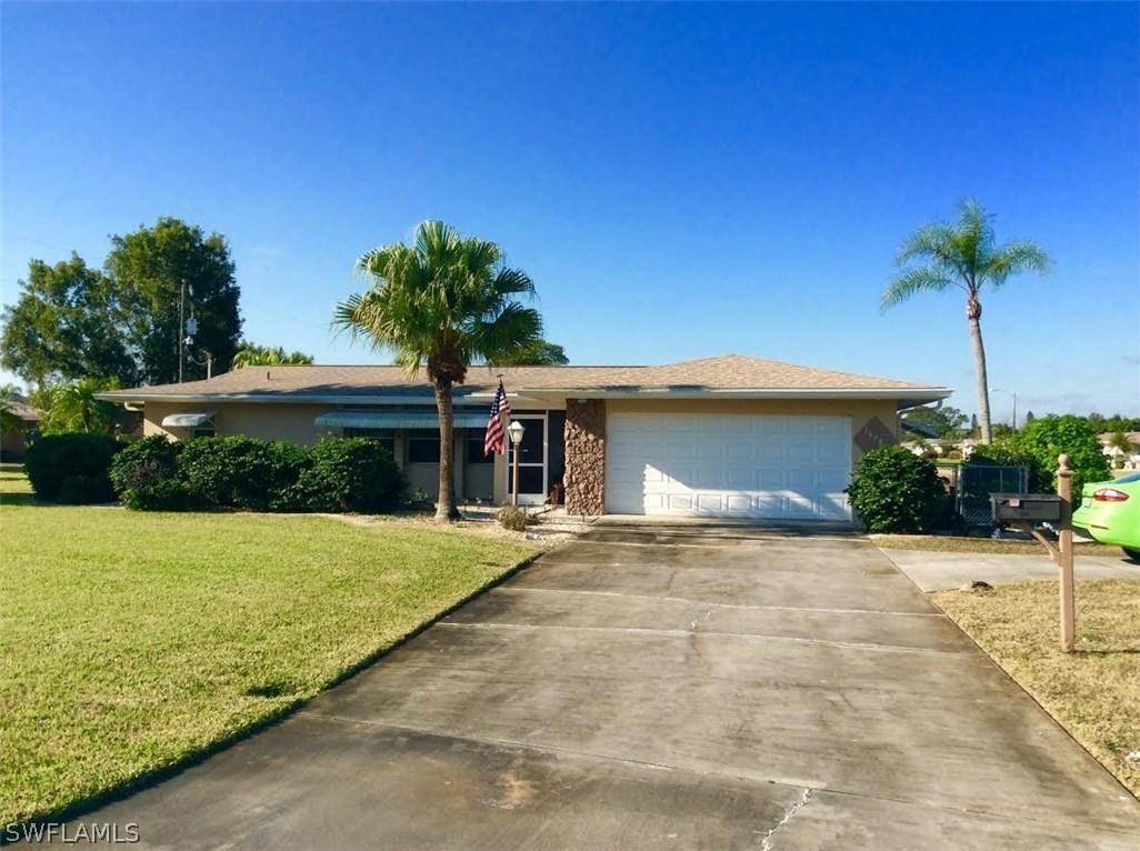1678 Country Club Pkwy., Lehigh Acres, FL 33936