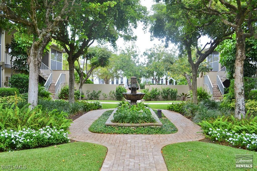 390 4th Ave., Naples, FL