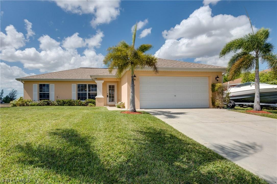 1102 NE 2nd Pl., Cape Coral, FL 33909