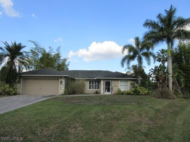 2304 Queen Dr., Lehigh Acres, FL 33971