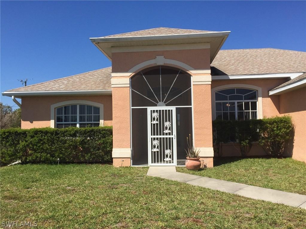 938 NW 5th Pl., Cape Coral, FL 33993