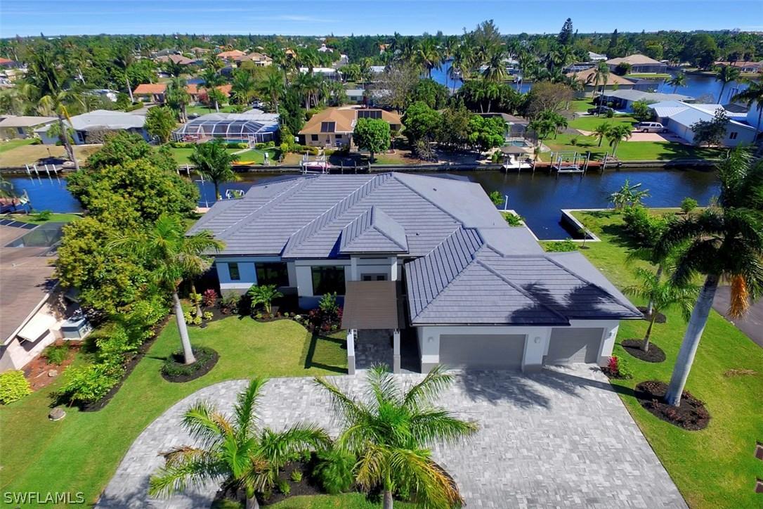 1135 Lorraine Ct., Cape Coral, FL 33904