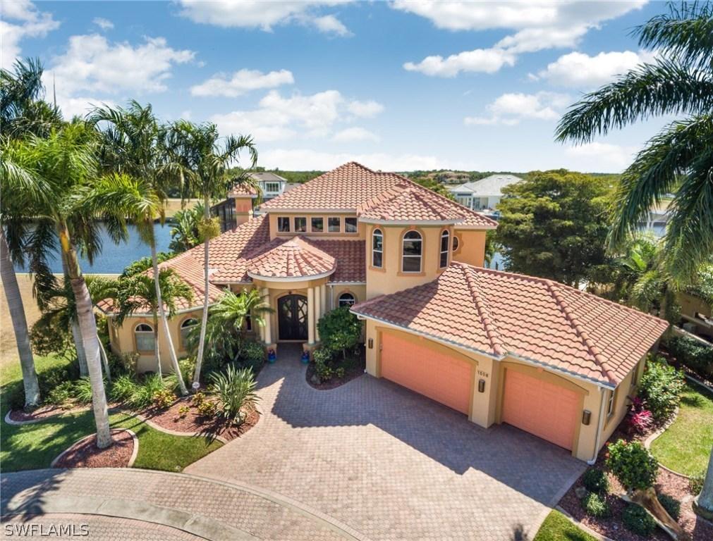 1506 Hermitage Ln., Cape Coral, FL 33914