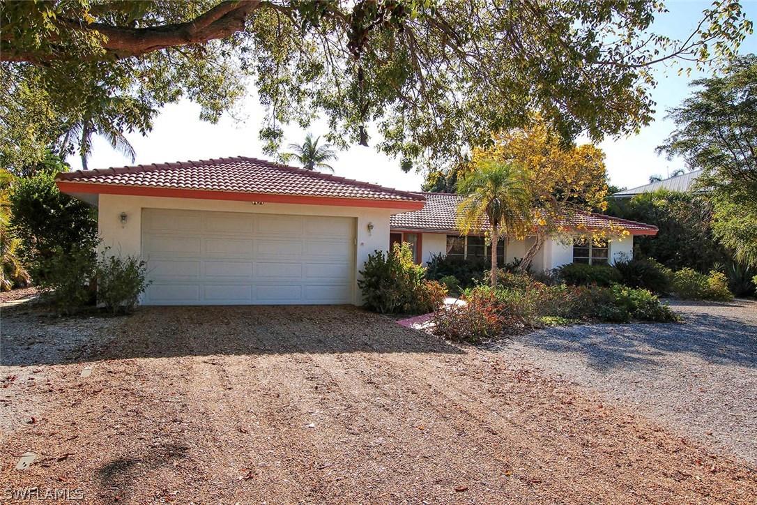 625 Lake Murex Circle, Sanibel, FL 33957