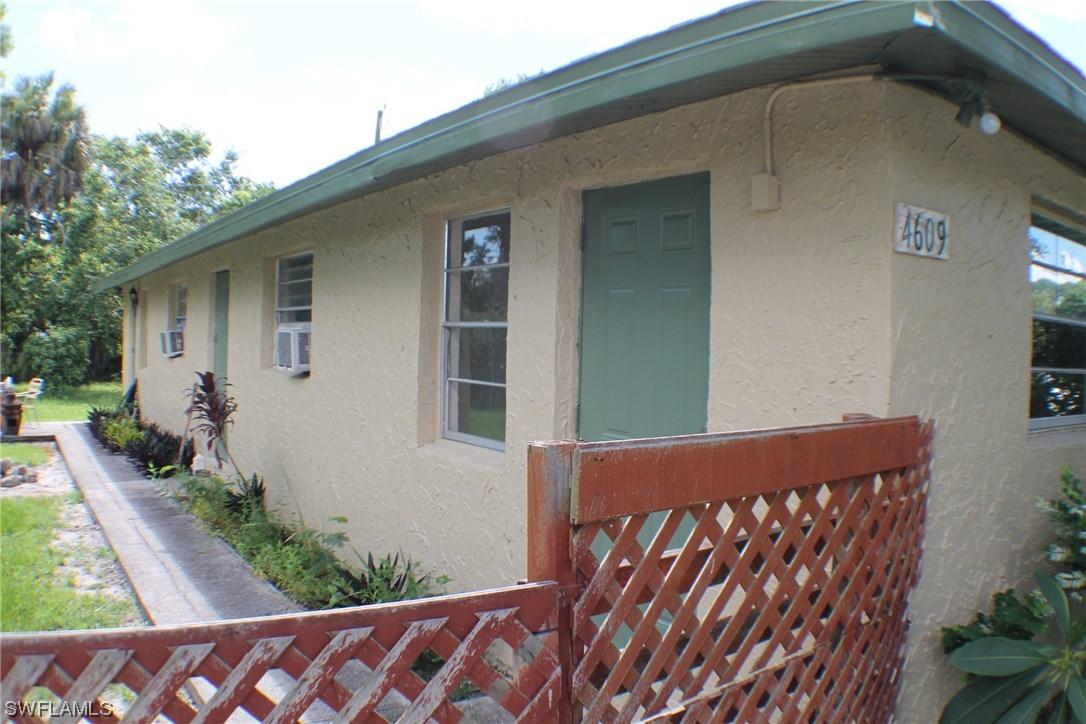 4609 Orchard Ln., Naples, FL 34112