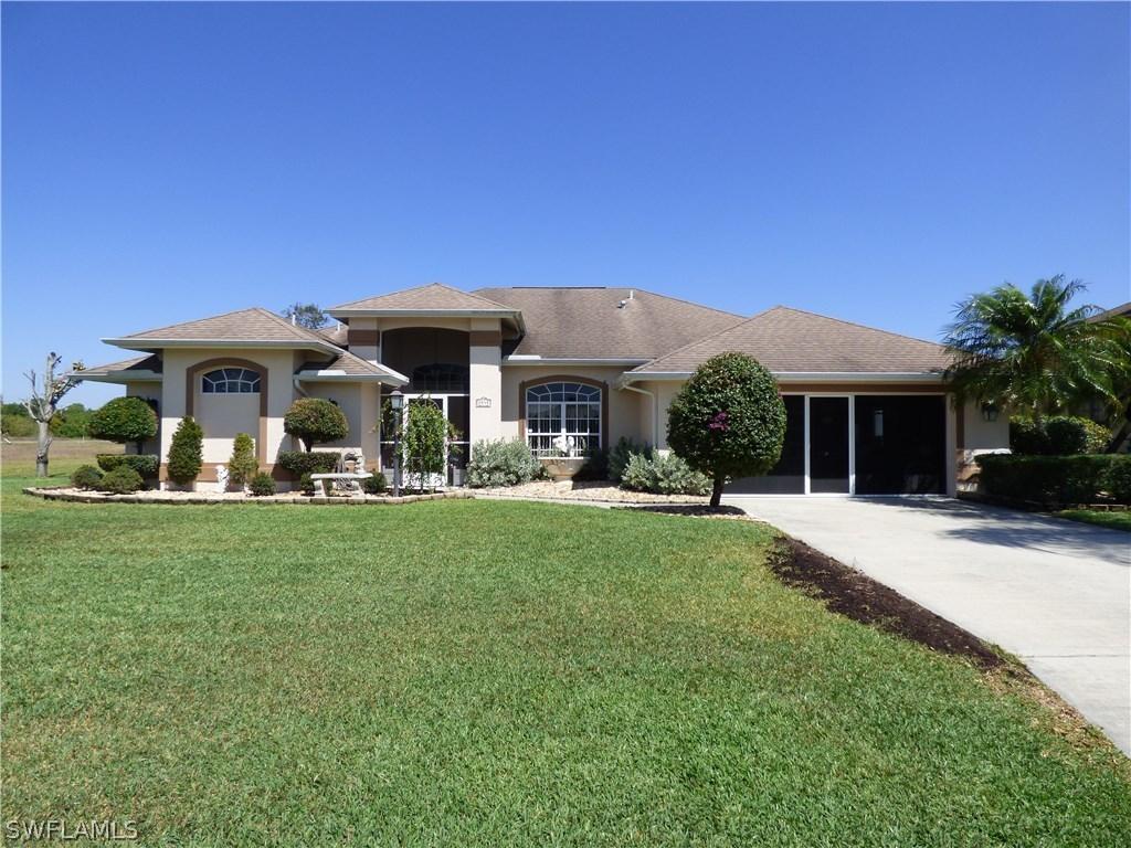 1535 Crestwood Cir., Lehigh Acres, FL 33936