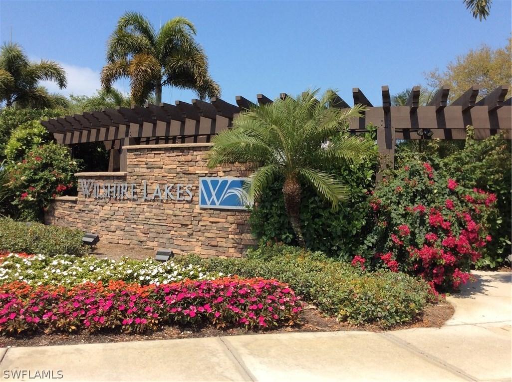 3735 Fieldstone Blvd. #904, Naples, FL 34109