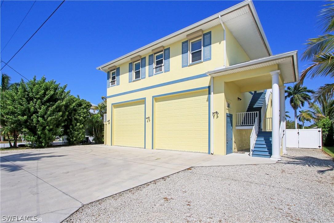 239 Driftwood Ln., Fort Myers Beach, FL 33931
