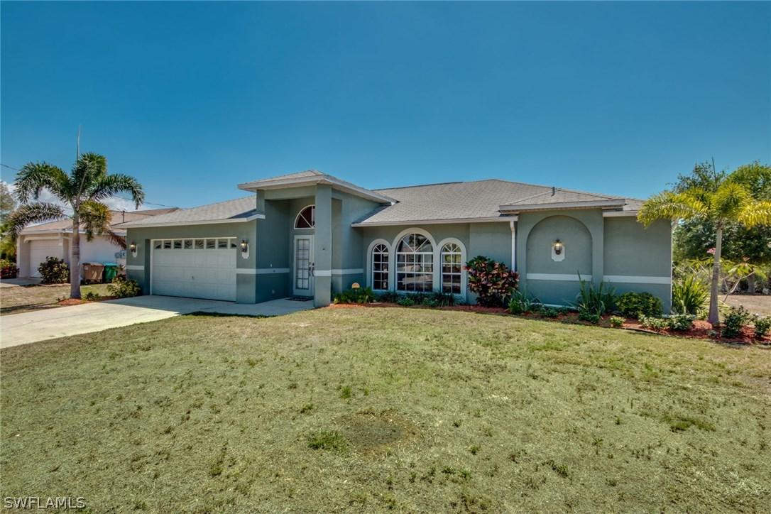 542 SE 4th St., Cape Coral, FL 33990
