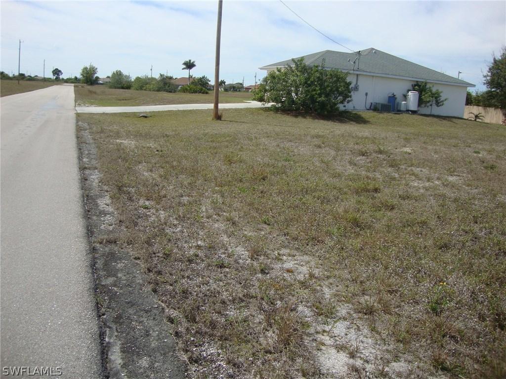 315 NE 25th Ter., Cape Coral, FL 33909