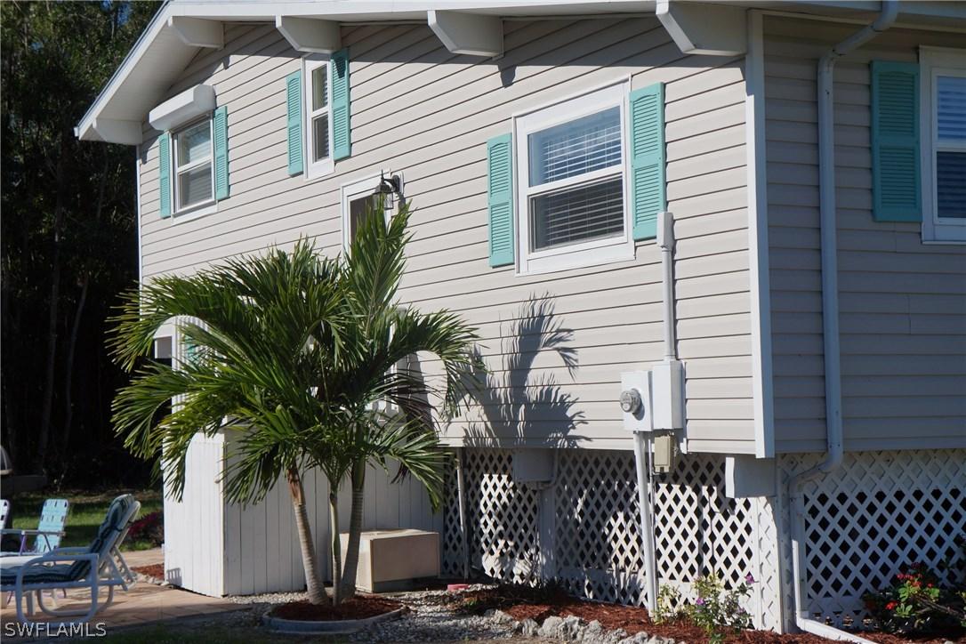 3829 Snowbird Ln., St. James City, FL 33956