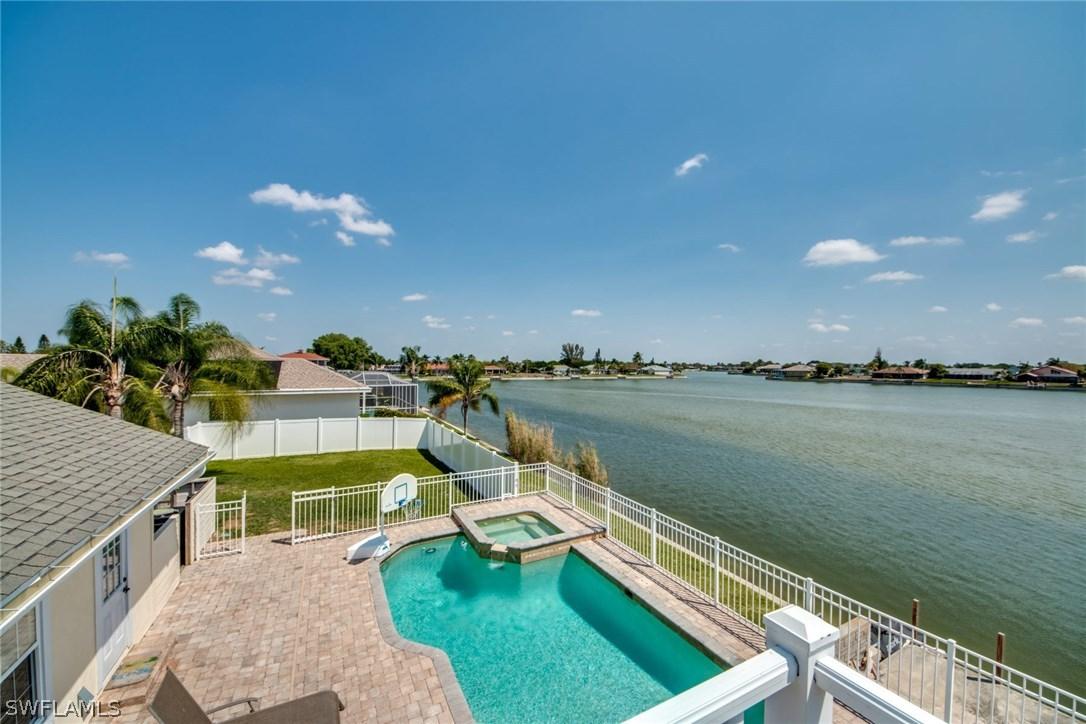 227 SE 8th Pl., Cape Coral, FL 33990