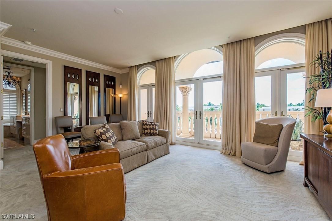 900 5th Ave. #302, Naples, FL 34102