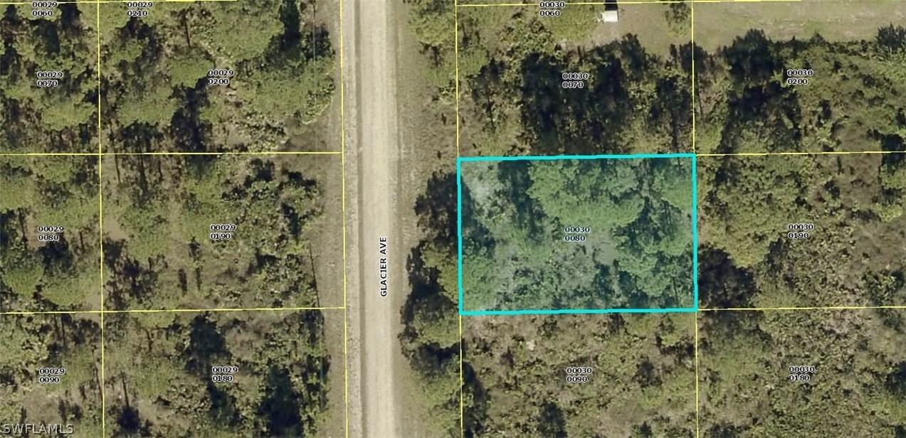 719 Glacier Ave., Lehigh Acres, FL 33974