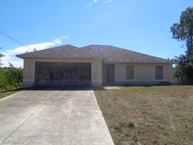 529 Osage Ave., Lehigh Acres, FL 33974