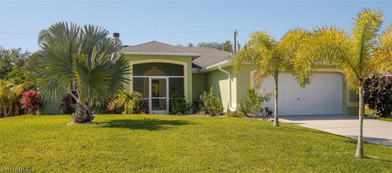 618 SW 18th Ter., Cape Coral, FL 33991