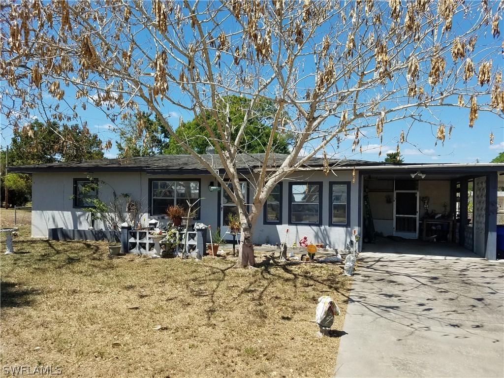 901 Monroe Dr., Lehigh Acres, FL 33936