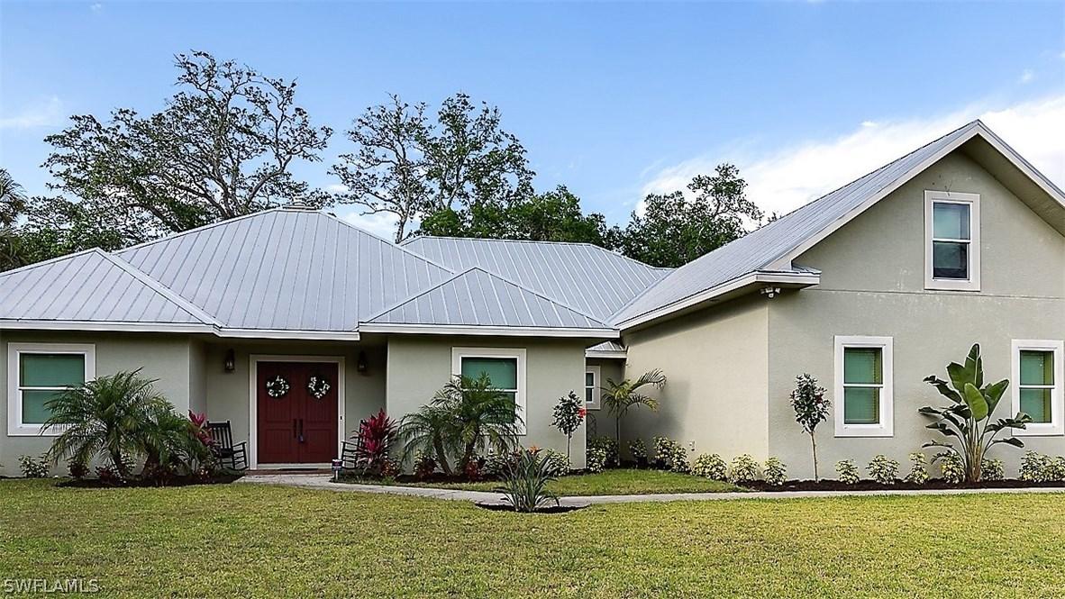 1225 Masanabo Ln., Fort Myers, FL 33919