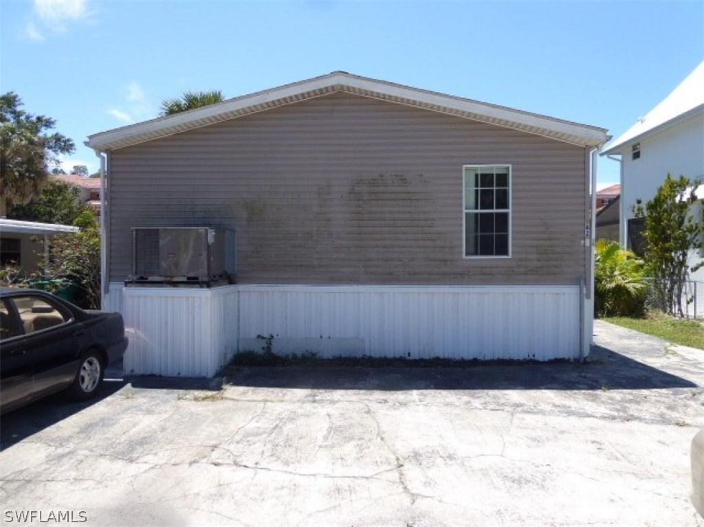 162 Jeepers Dr., Naples, FL 34112