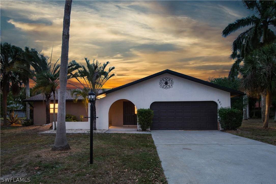 681 Astarias Cir., Fort Myers, FL 33919