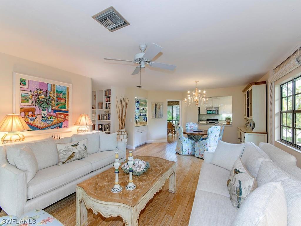 396 7th Ave., Naples, FL 34102