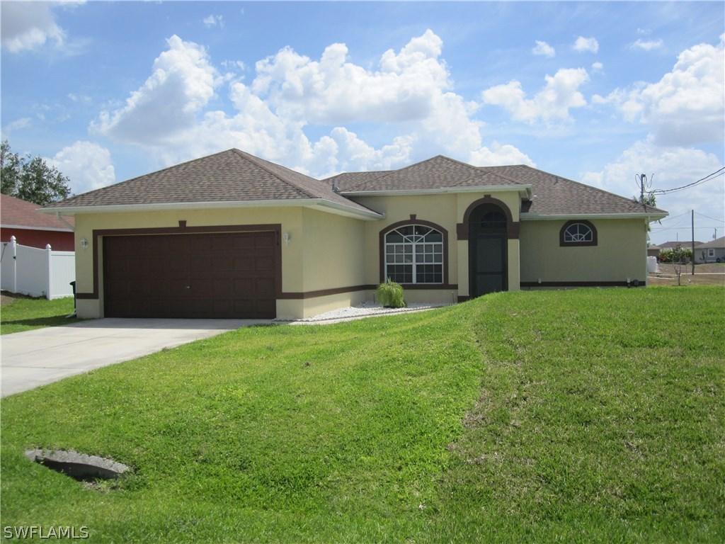 814 Atherton Ave., Lehigh Acres, FL 33971
