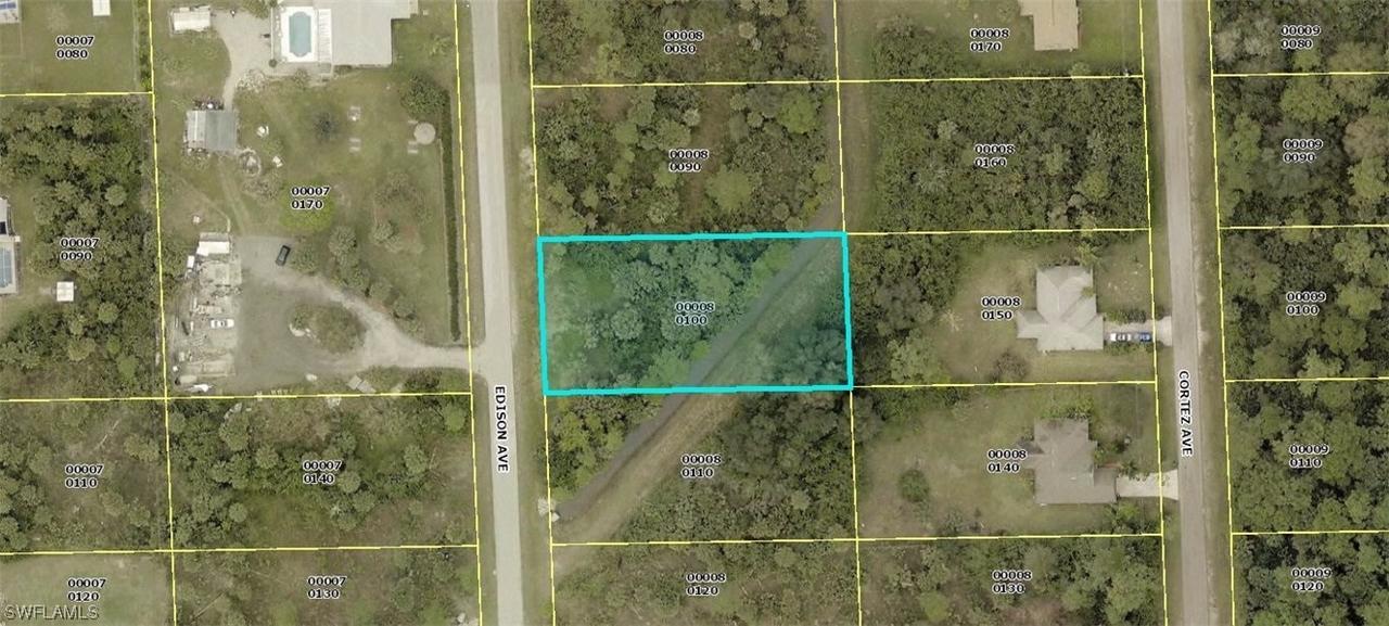 402 Edison Ave., Lehigh Acres, FL 33972