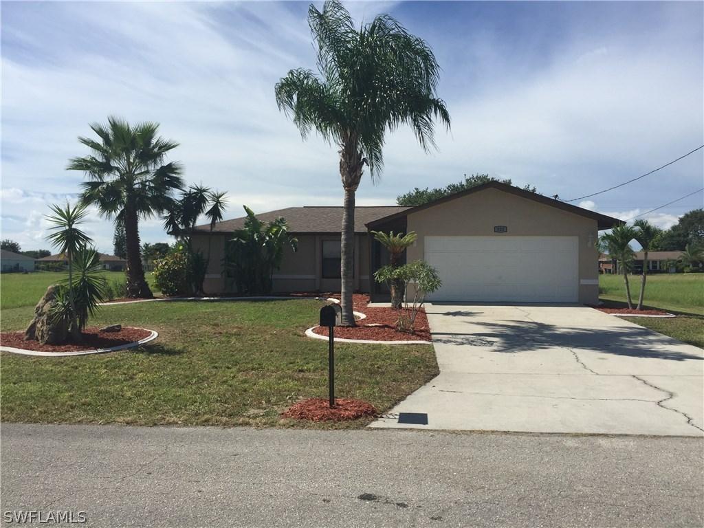 920 NE 11th Ter., Cape Coral, FL 33909