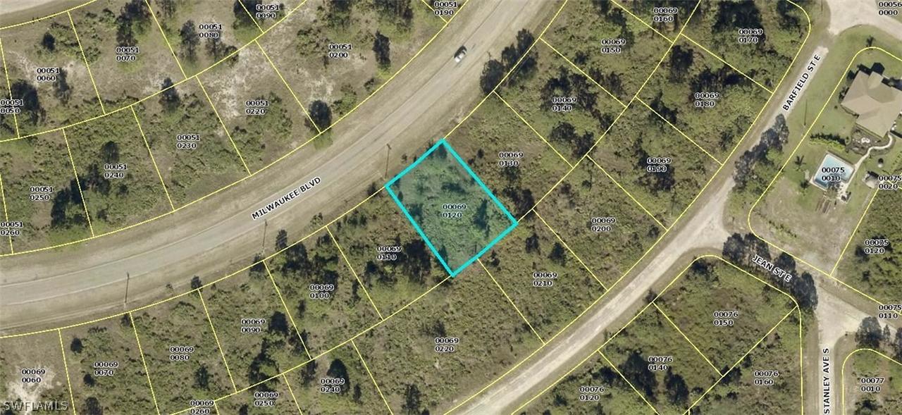 1126 Milwaukee Blvd., Lehigh Acres, FL 33974