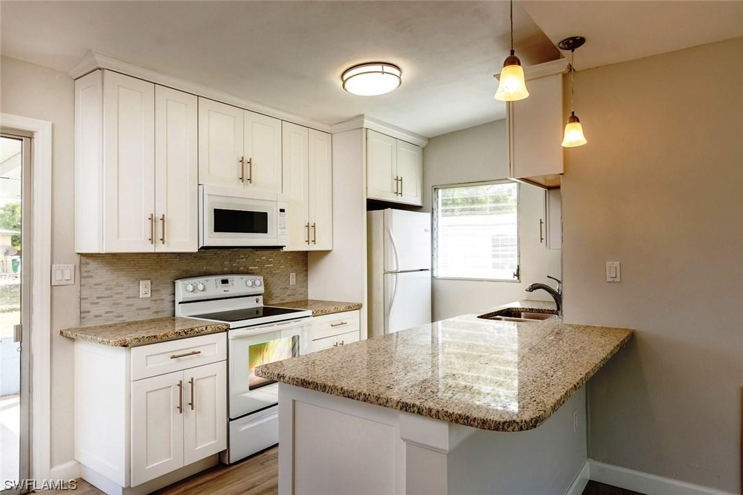 102 Dunn Dr., Port Charlotte, FL 33952