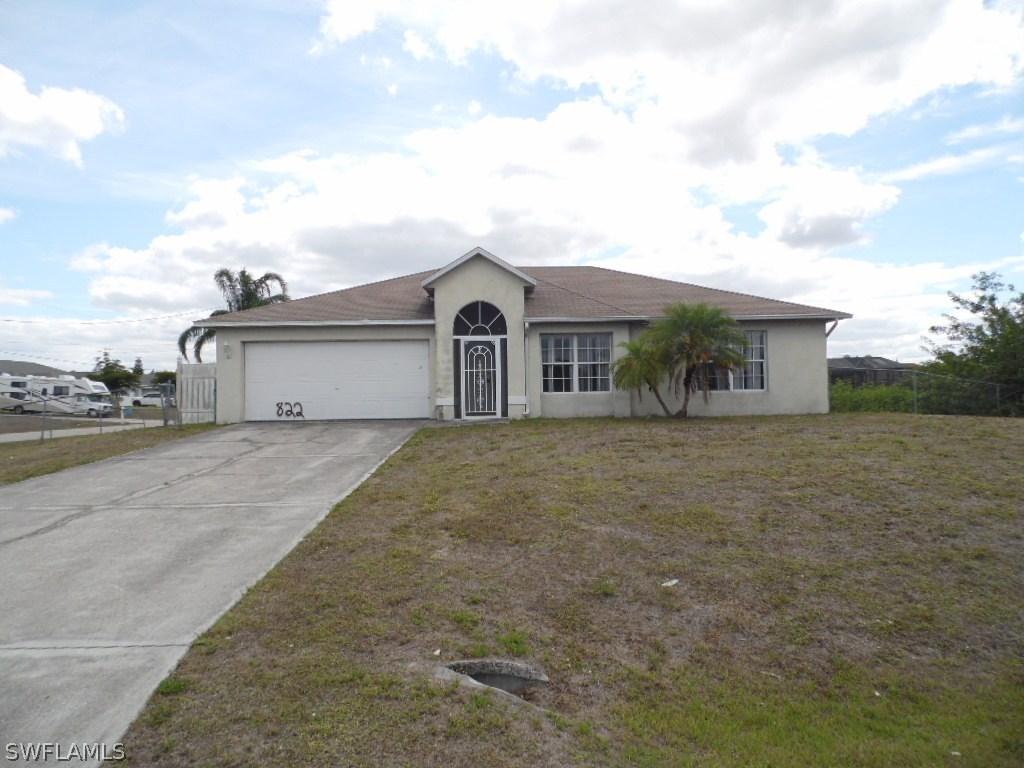 822 Chaplin Ave., Lehigh Acres, FL 33971