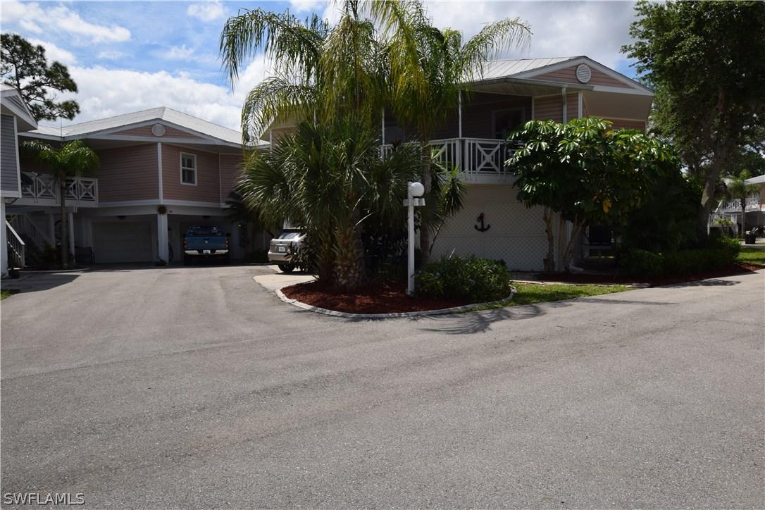 950 Moody Rd. #117, North Fort Myers, FL 33903