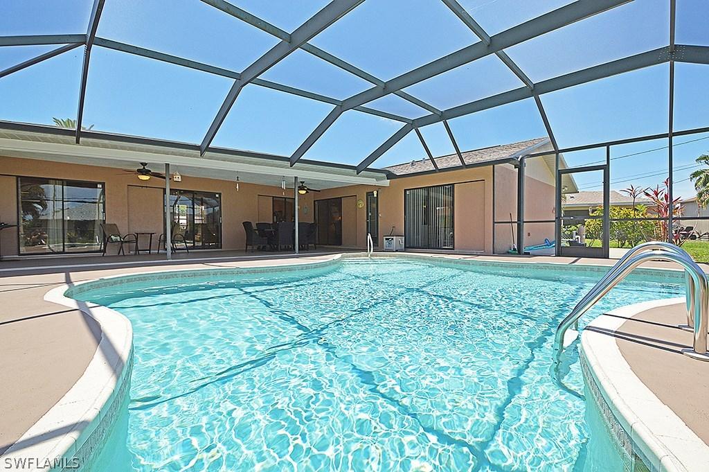 1203 SE 25th Ln., Cape Coral, FL 33904