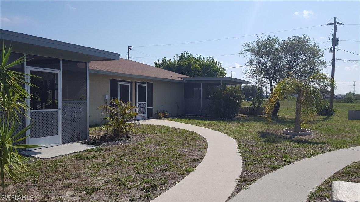 925 SE 6th Ct., Cape Coral, FL 33990