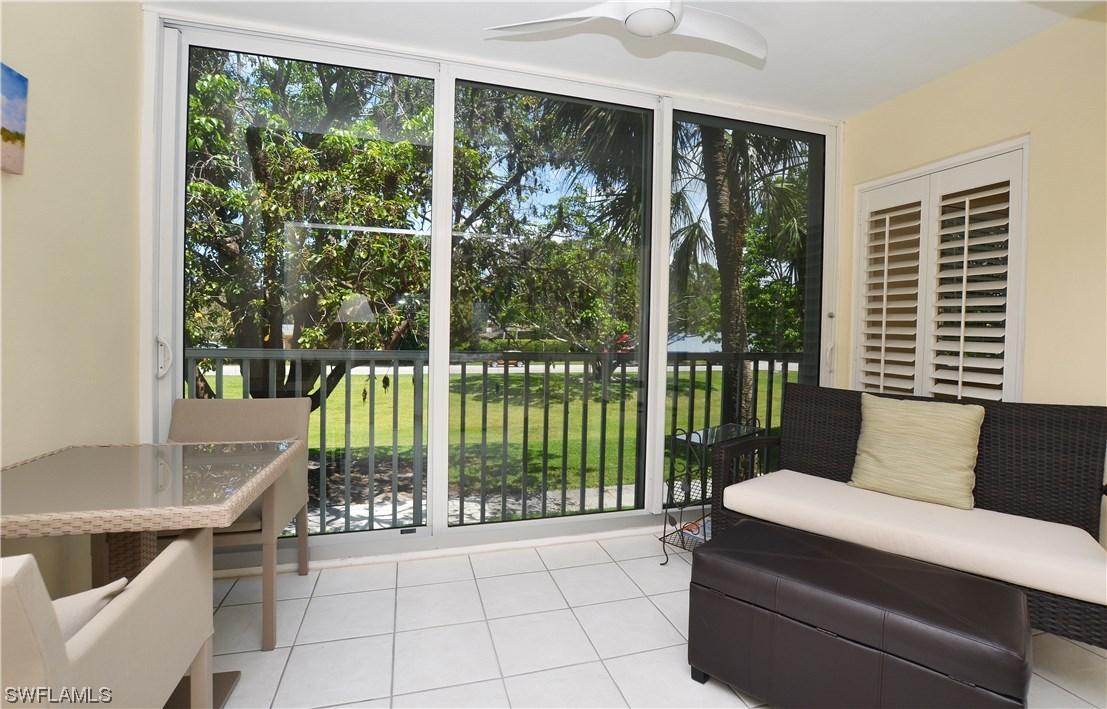 678 Broad Ave. #J678, Naples, FL 34102