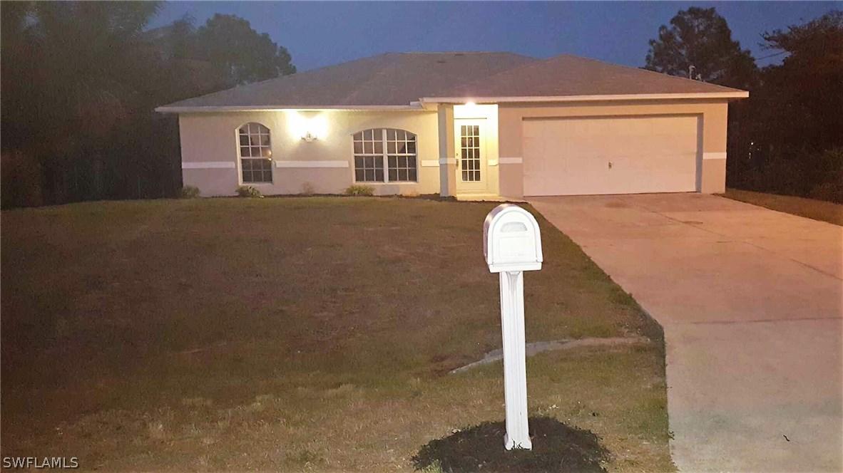 3901 Anita Ave., Lehigh Acres, FL 33976