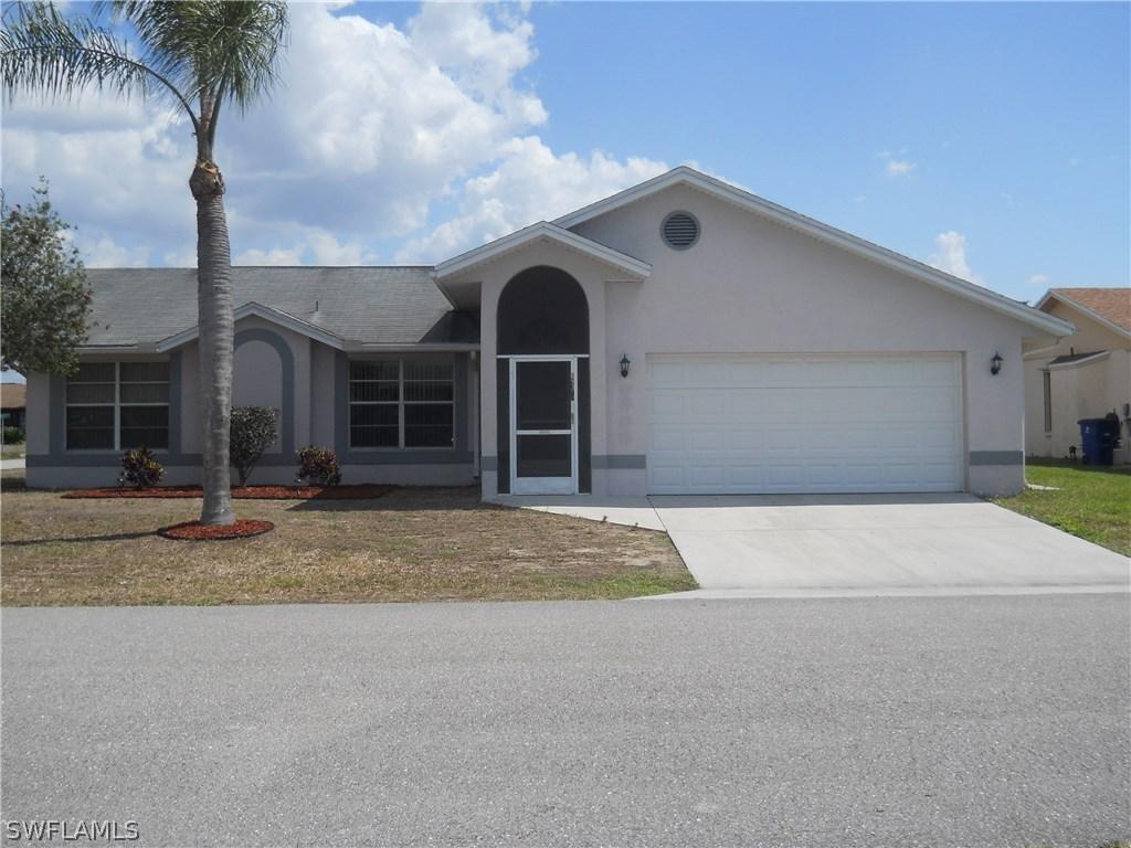 19378 Coraltree Ct., Lehigh Acres, FL 33936