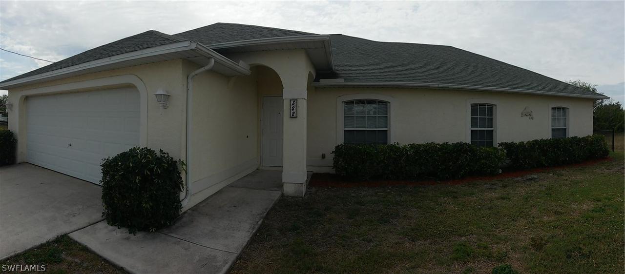 822 NW 28th Pl., Cape Coral, FL 33993